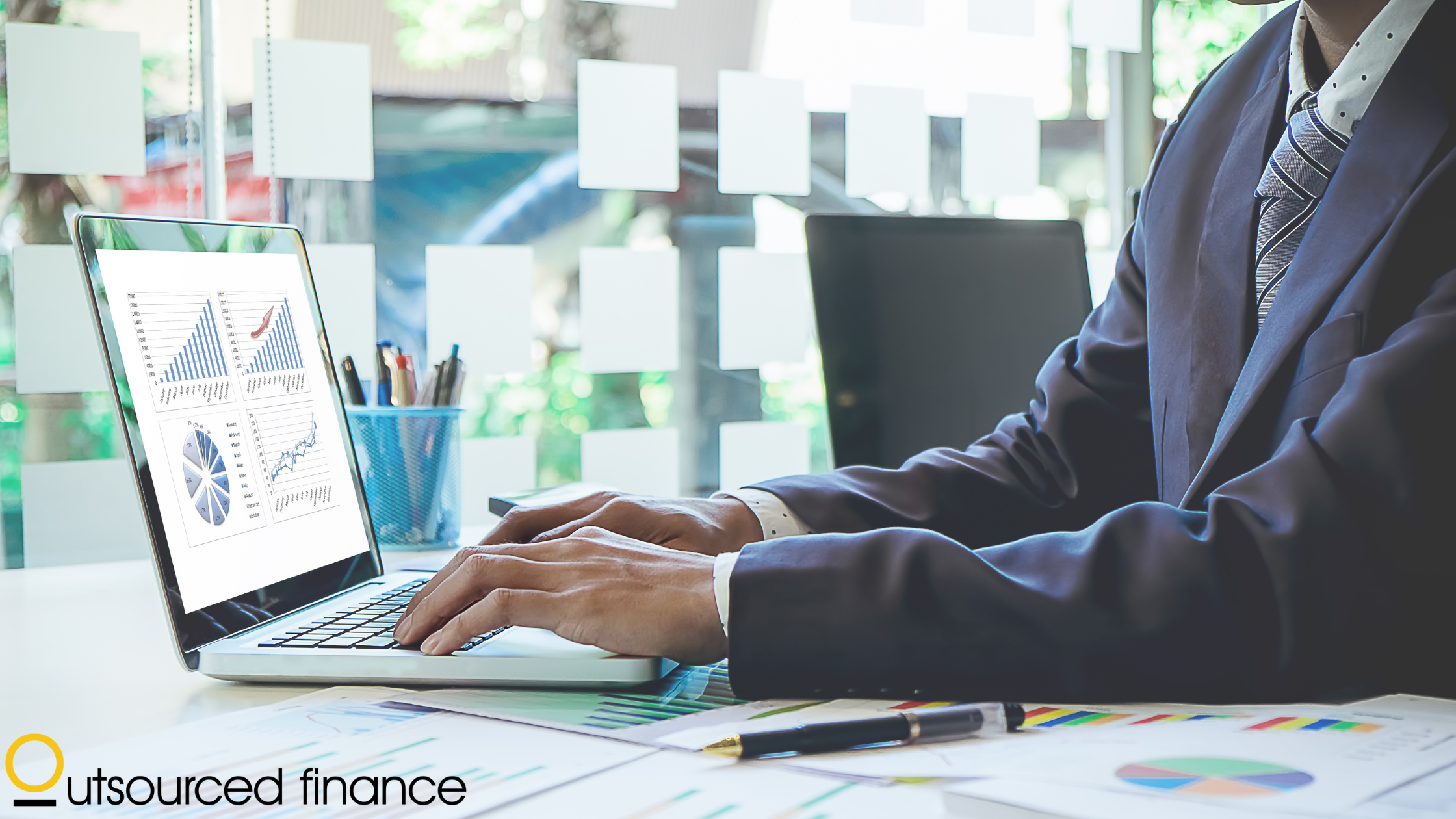CPA managing bookkeeping and tax services through cloud accounting system